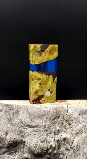 This image portrays Case for Dynavap - Cottonwood/Resin Hybrid/Luminescent by Dovetail Woodwork.