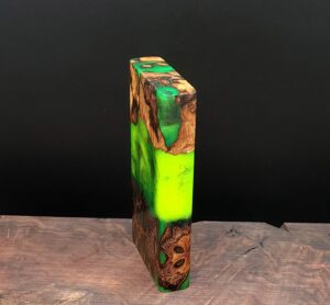 This image portrays Luminescent XXL-3G Stash-Banksia Burl Hybrid Dynavap by Dovetail Woodwork.