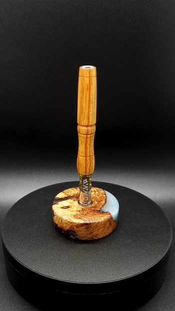 This image portrays DynaPuck-Single Stem Display-Luminescent Hybrid by Dovetail Woodwork.