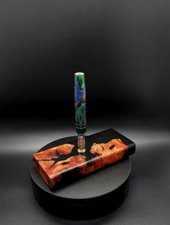 This image portrays 2G-XL Stash-Manzanita Burl/Slim Black Hybrid-Dynavap Case by Dovetail Woodwork.