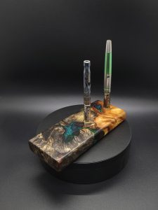 This image portrays 2G-Stash-Buckeye Burl Hybrid-Dynavap Case by Dovetail Woodwork.