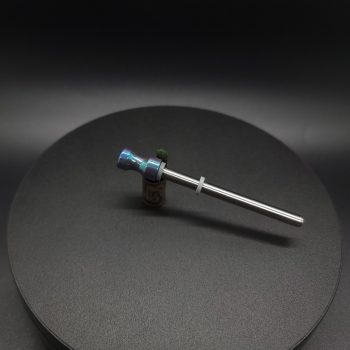 This image portrays Dynavap Titanium Spinning Mouthpiece-Green/Blue Anodized by Dovetail Woodwork.