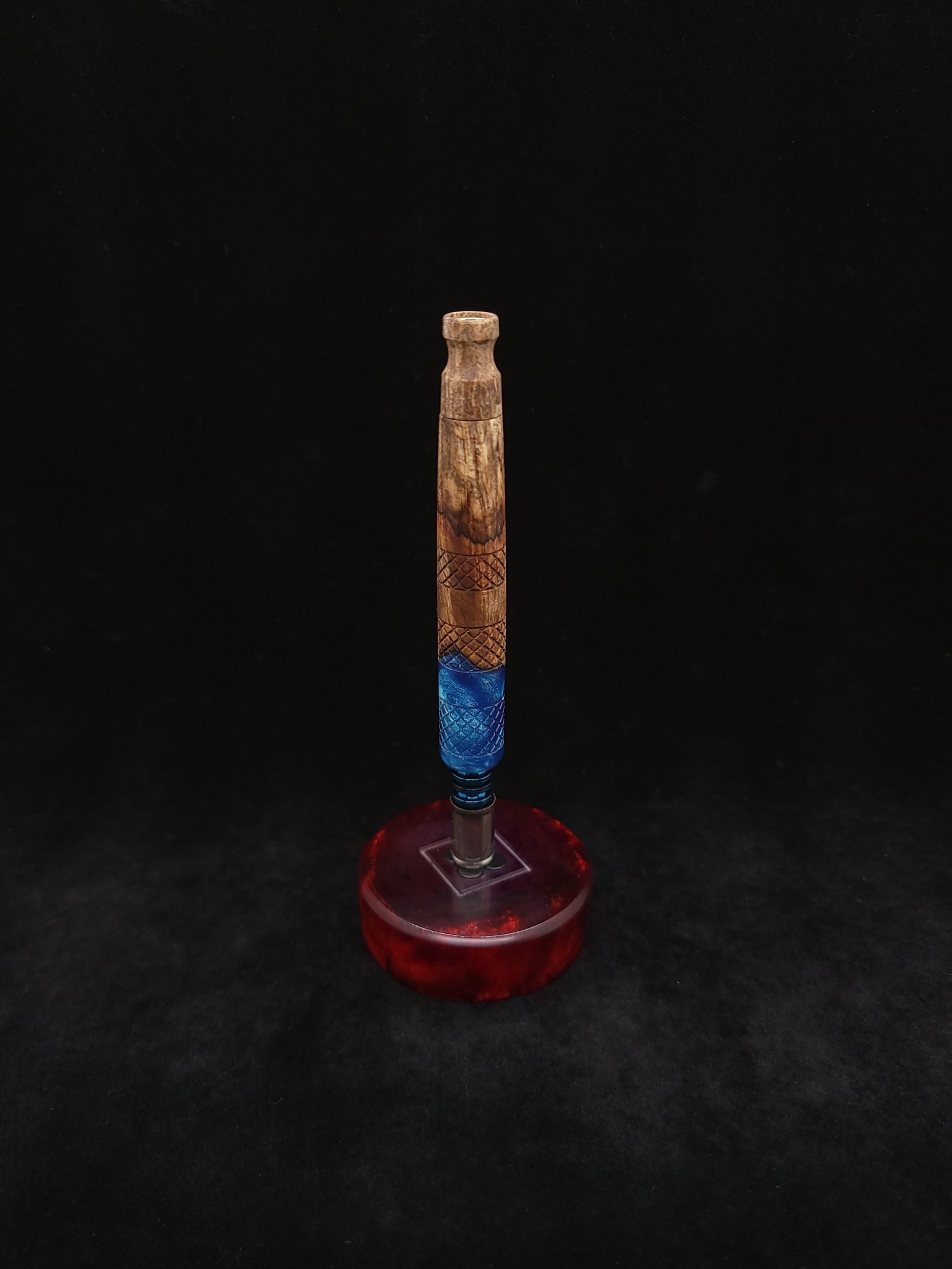 This image portrays Limited Run-Knurled XL Dynavap Stem/Burl Hybrid + Matching Mouthpiece by Dovetail Woodwork.