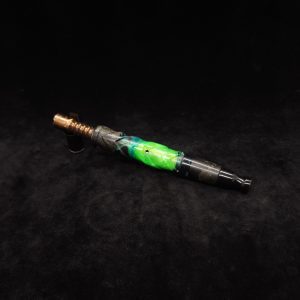 This image portrays V-7 Dynavap XL Burl Hybrid Stem + Black Mouthpiece by Dovetail Woodwork.