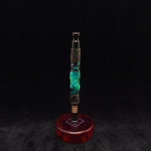 This image portrays V-7 Dynavap XL Burl Hybrid Stem + Black Mouthpiece by Dovetail Woodwork.