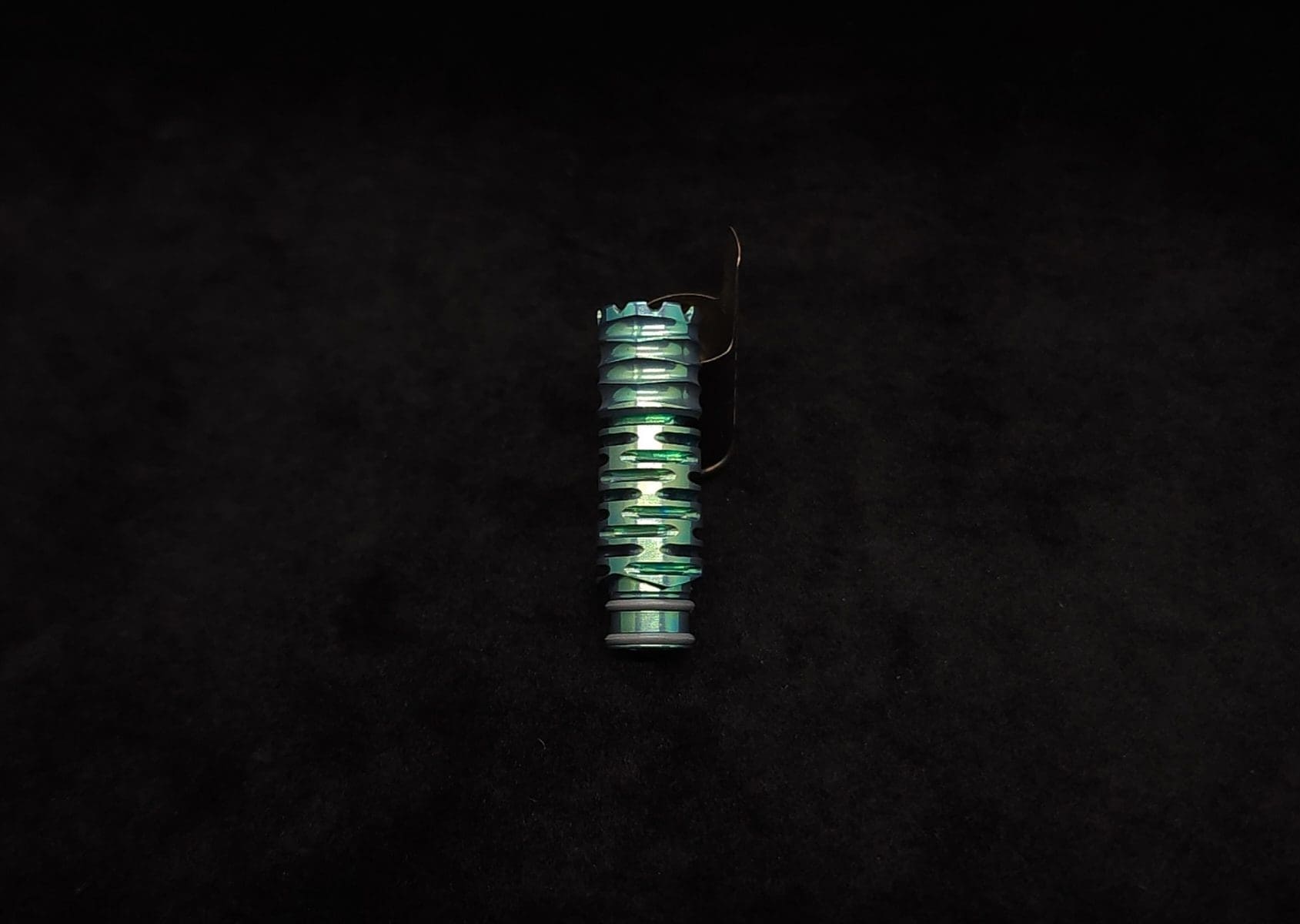 This image portrays Dynavap Omni Tip-Anodized(Emerald Green) by Dovetail Woodwork.