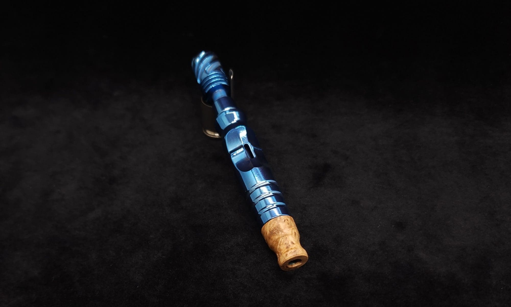 This image portrays Dynavap HyperDyn Elm Burl Mouthpiece with High-Temp O-Ring by Dovetail Woodwork.