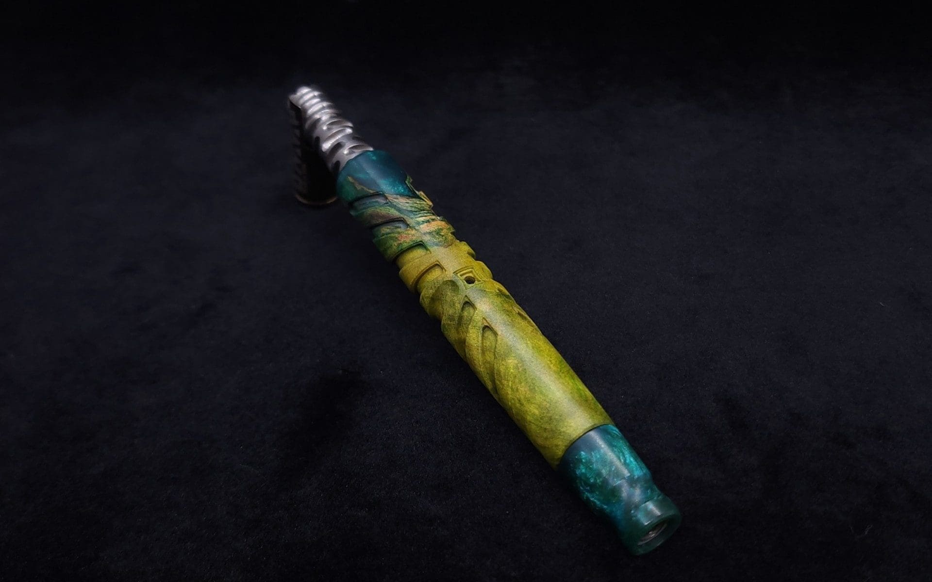 This image portrays Cascades Dynavap XL Burl Hybrid Stem + Book-Matched M.P.-NEW/2025 by Dovetail Woodwork.