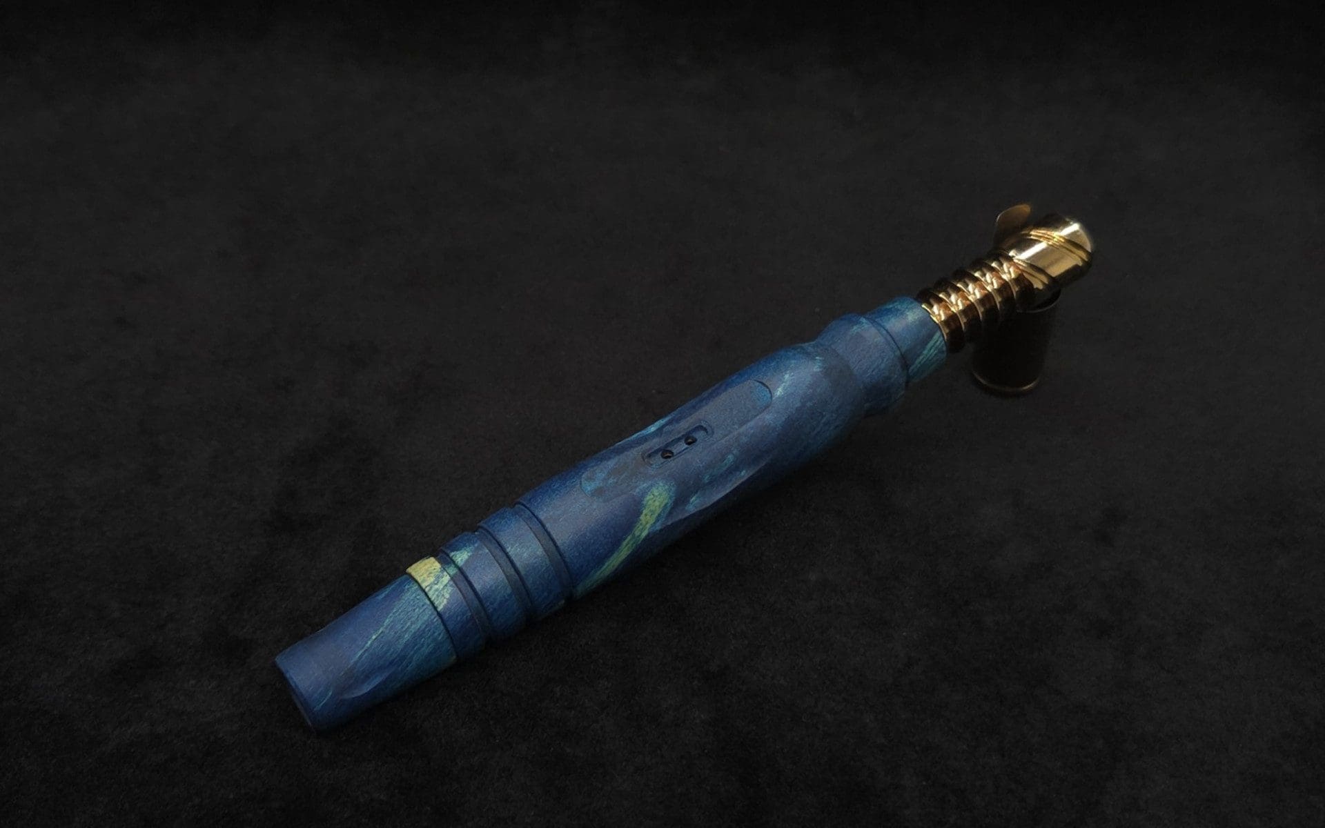 This image portrays Dynavap HyperDyn XL (D.W. Revision) + Book-Matched M.P. by Dovetail Woodwork.