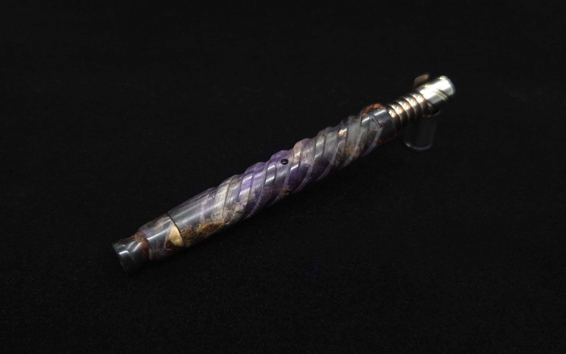 This image portrays The Helix Dynavap XL Burl Hybrid Stem + Book-Matched Mouthpiece-NEW! ☘ by Dovetail Woodwork.