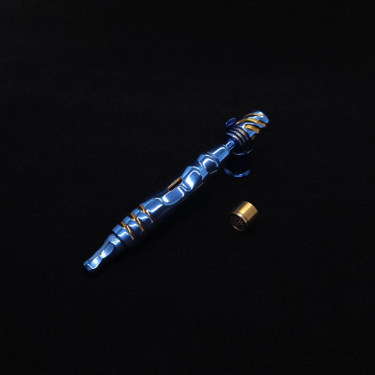 This image portrays The Royal HyperDyn-Full Device Custom Anodized-Special Edition-NEW! ☘ by Dovetail Woodwork.