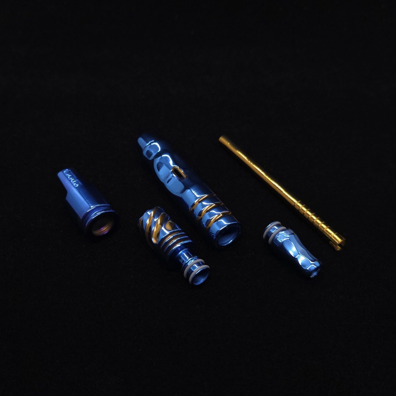 This image portrays The Royal HyperDyn-Full Device Custom Anodized-Special Edition-NEW! ☘ by Dovetail Woodwork.