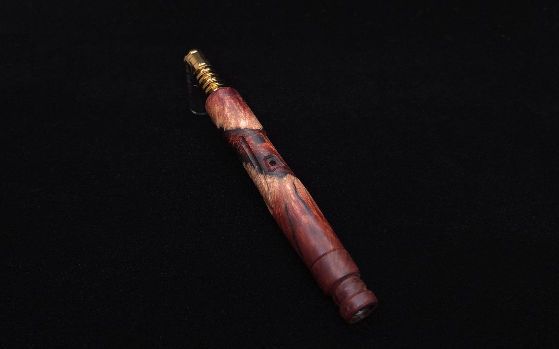 This image portrays Crested Side-Grip XL Hybrid Dynavap Stem + Book-Matched Mouthpiece - New! 🍀 by Dovetail Woodwork.