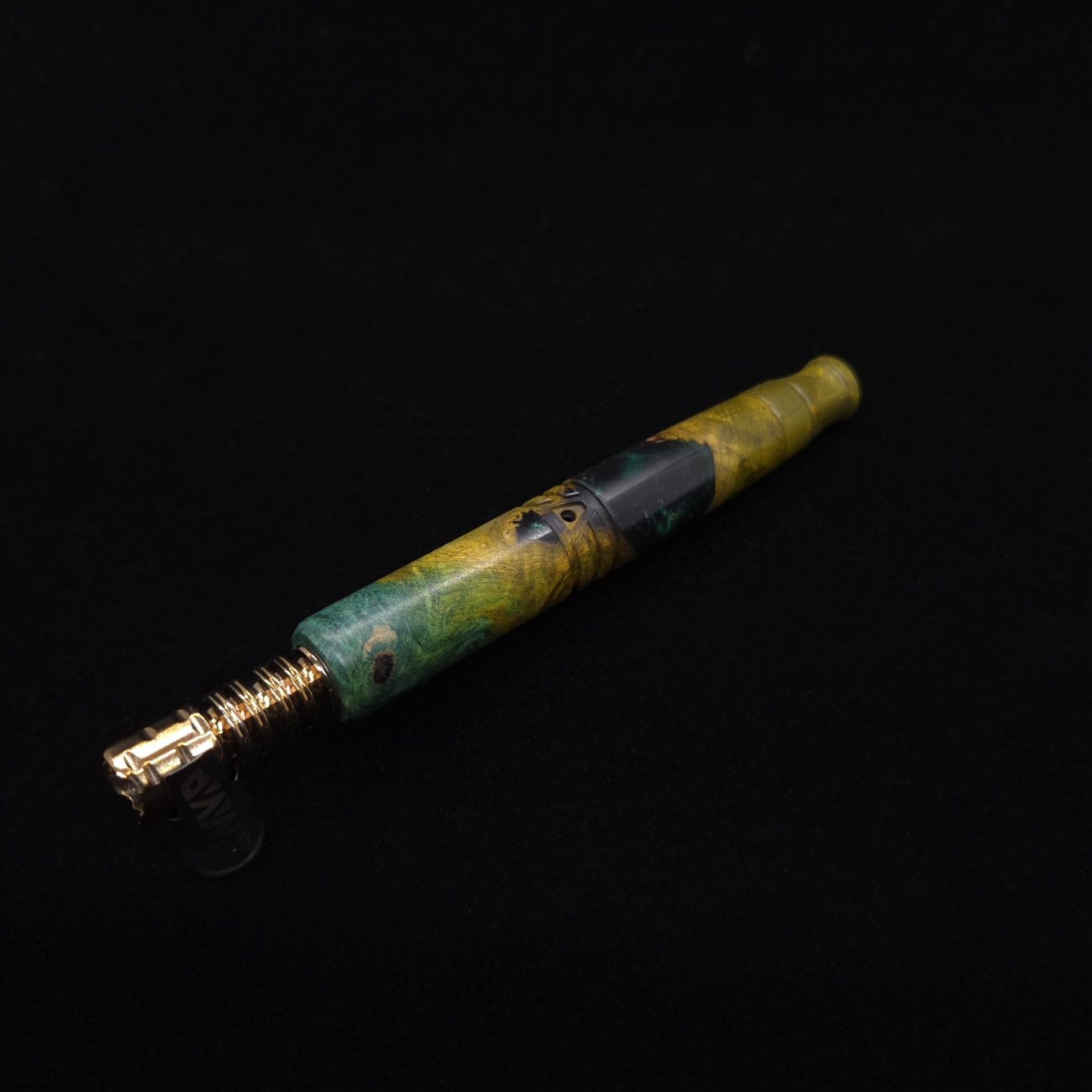 This image portrays High Class Blunt XL Burl Hybrid Dynavap Stem + Specialty Mouthpiece ☘ by Dovetail Woodwork.