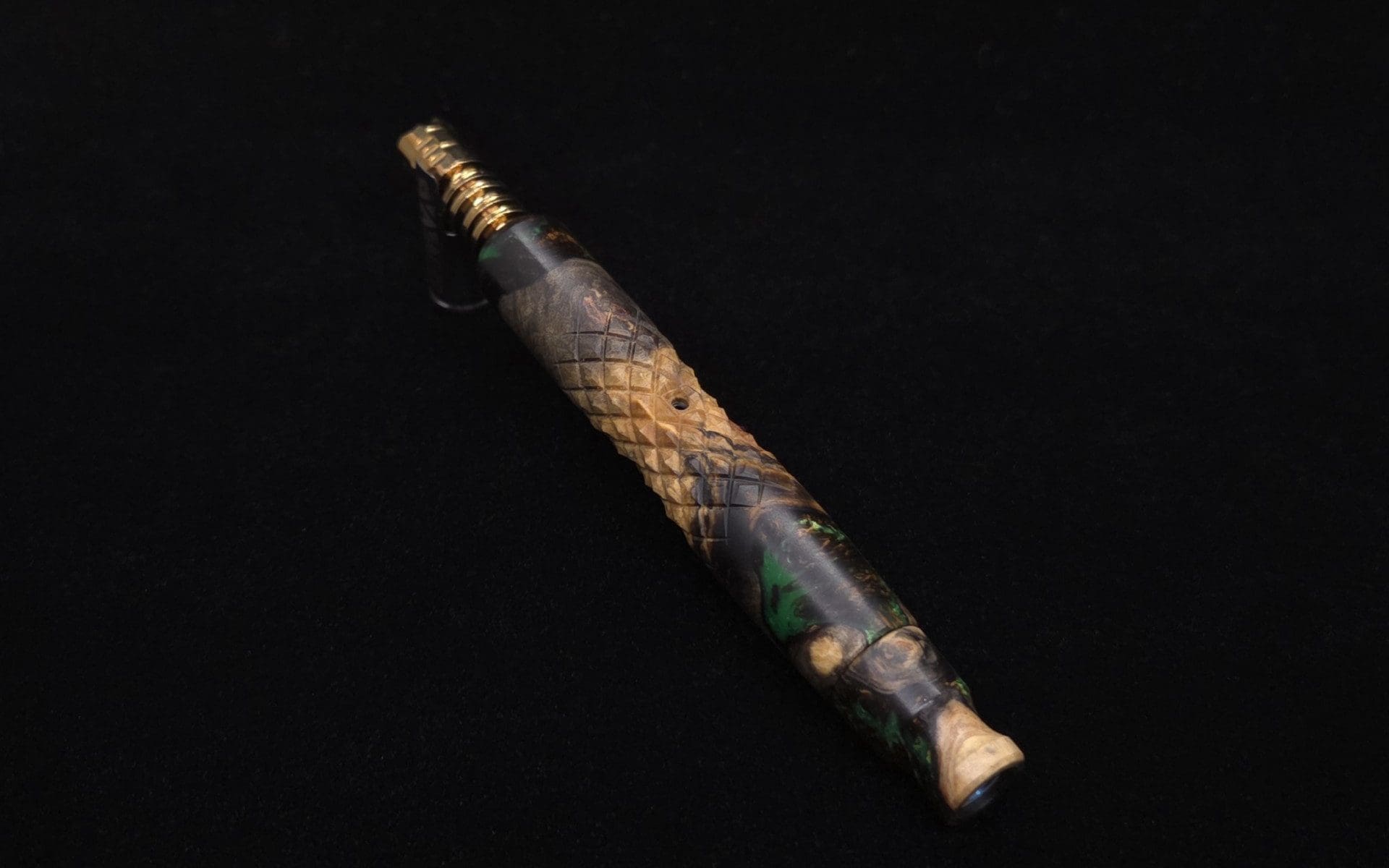 This image portrays Diamond Curve XL Hybrid Dynavap Stem + Book-Matched Mouthpiece - New! by Dovetail Woodwork.